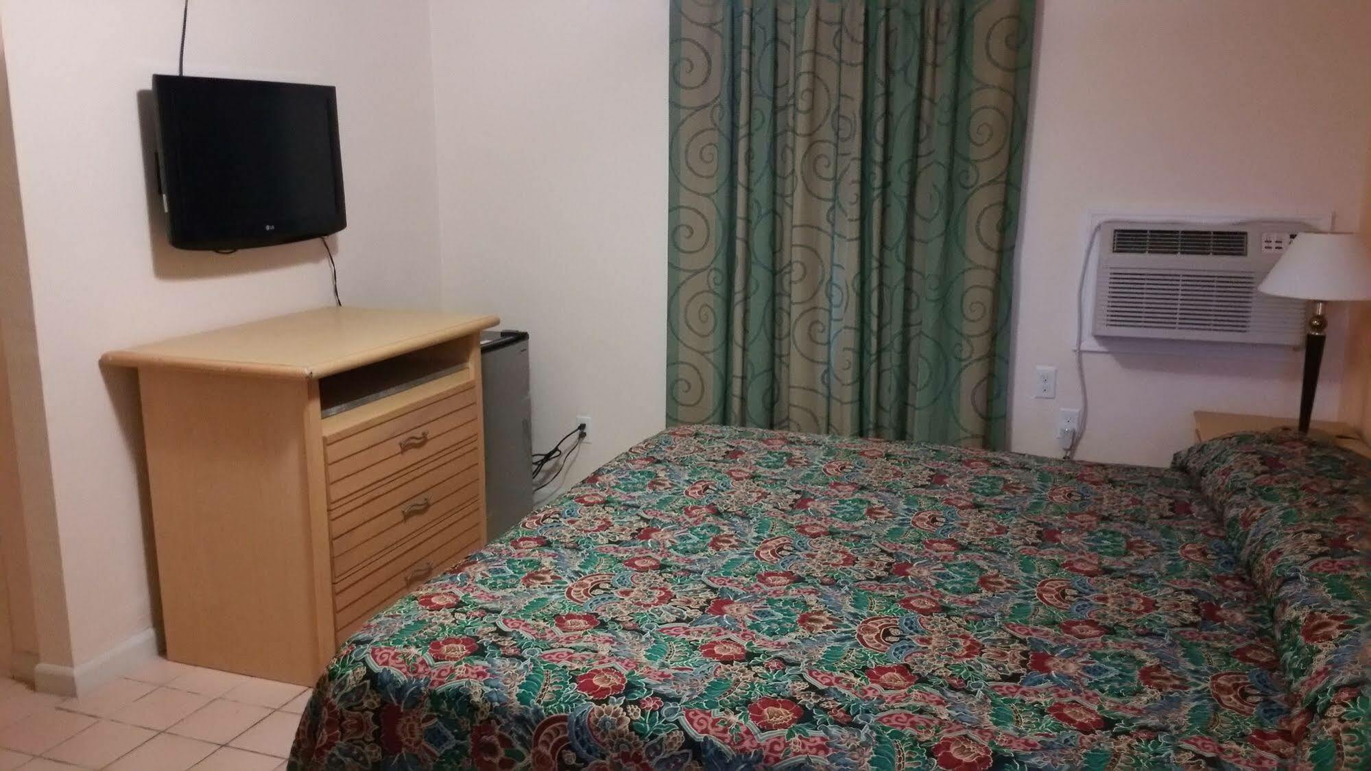 Travelers Inn - كليرووتر المظهر الخارجي الصورة